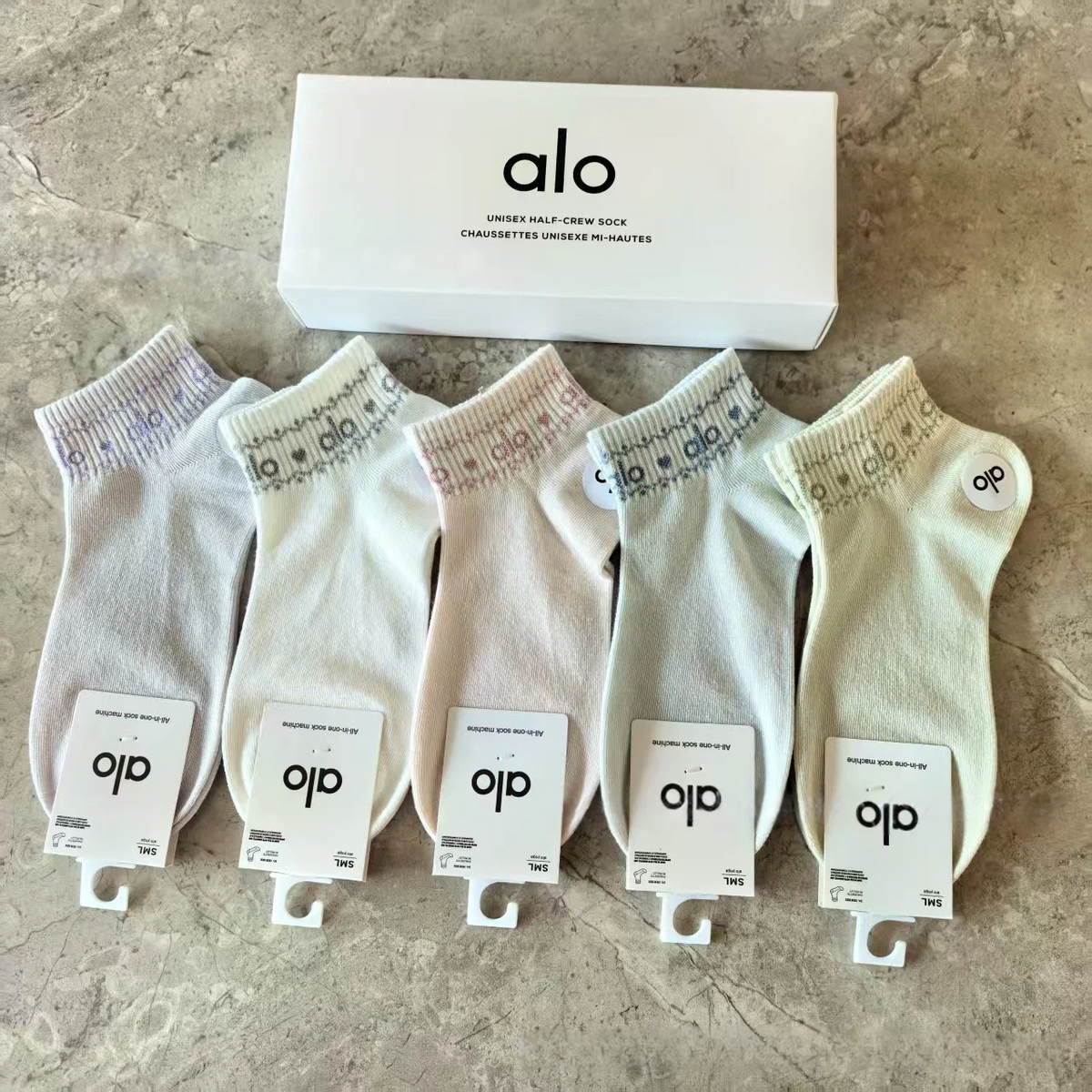 5 Pairs Half-Crew Socks Gift Box - Breathable Cotton Blend for Sports & Casual